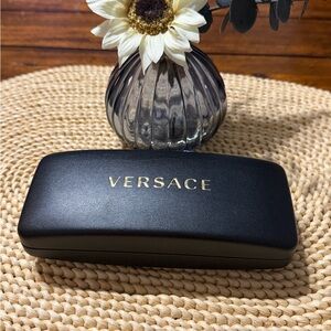 Versace | Accessories | Versace 485 Nwt Full Kit Versace Ve  display picture 2
